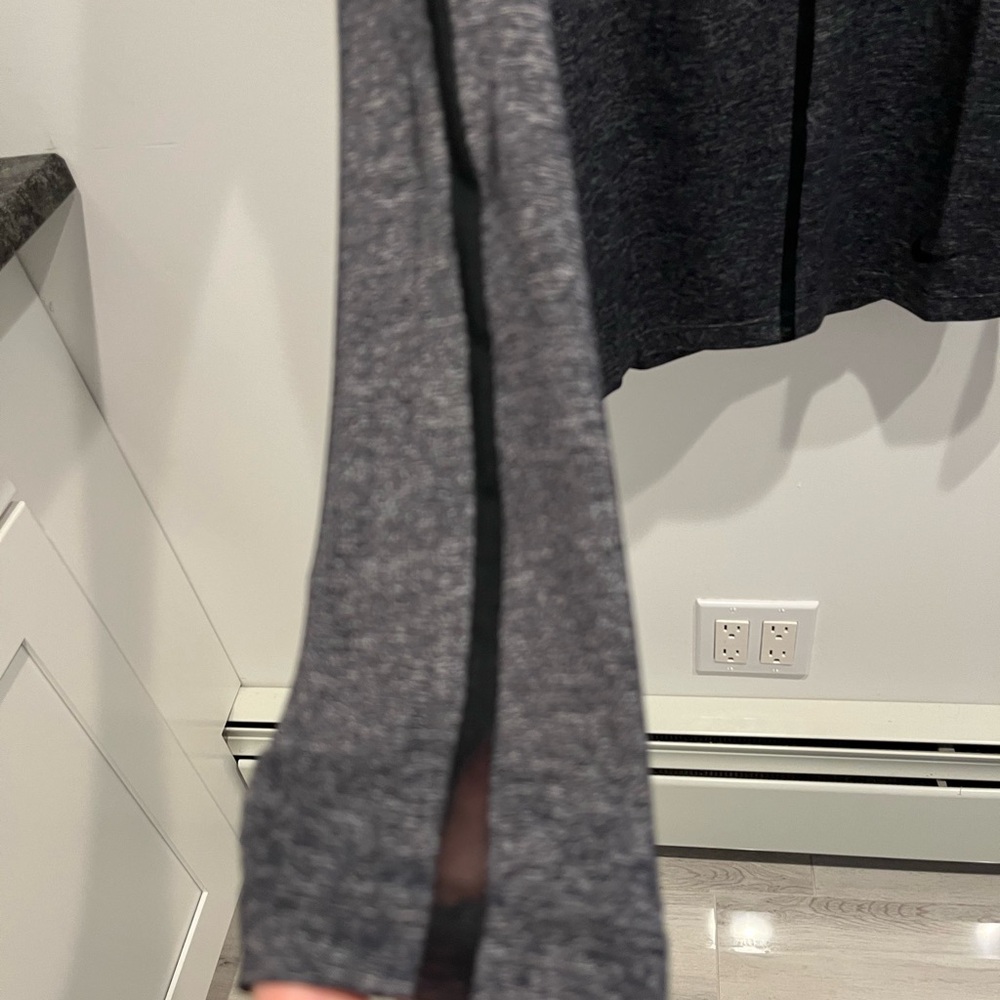 Nike Pro Hypercool mesh long sleeve top - Picture 6 of 11